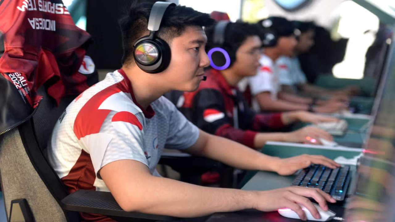 Tim Esport dan DLH: Kolaborasi Positif untuk Bumi yang Lebih Hijau